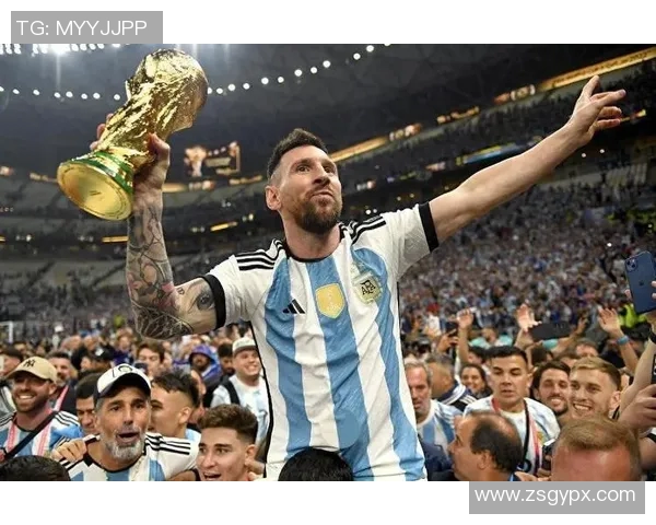 百年足球传奇球星回顾:从贝利到梅西的时代演变与辉煌